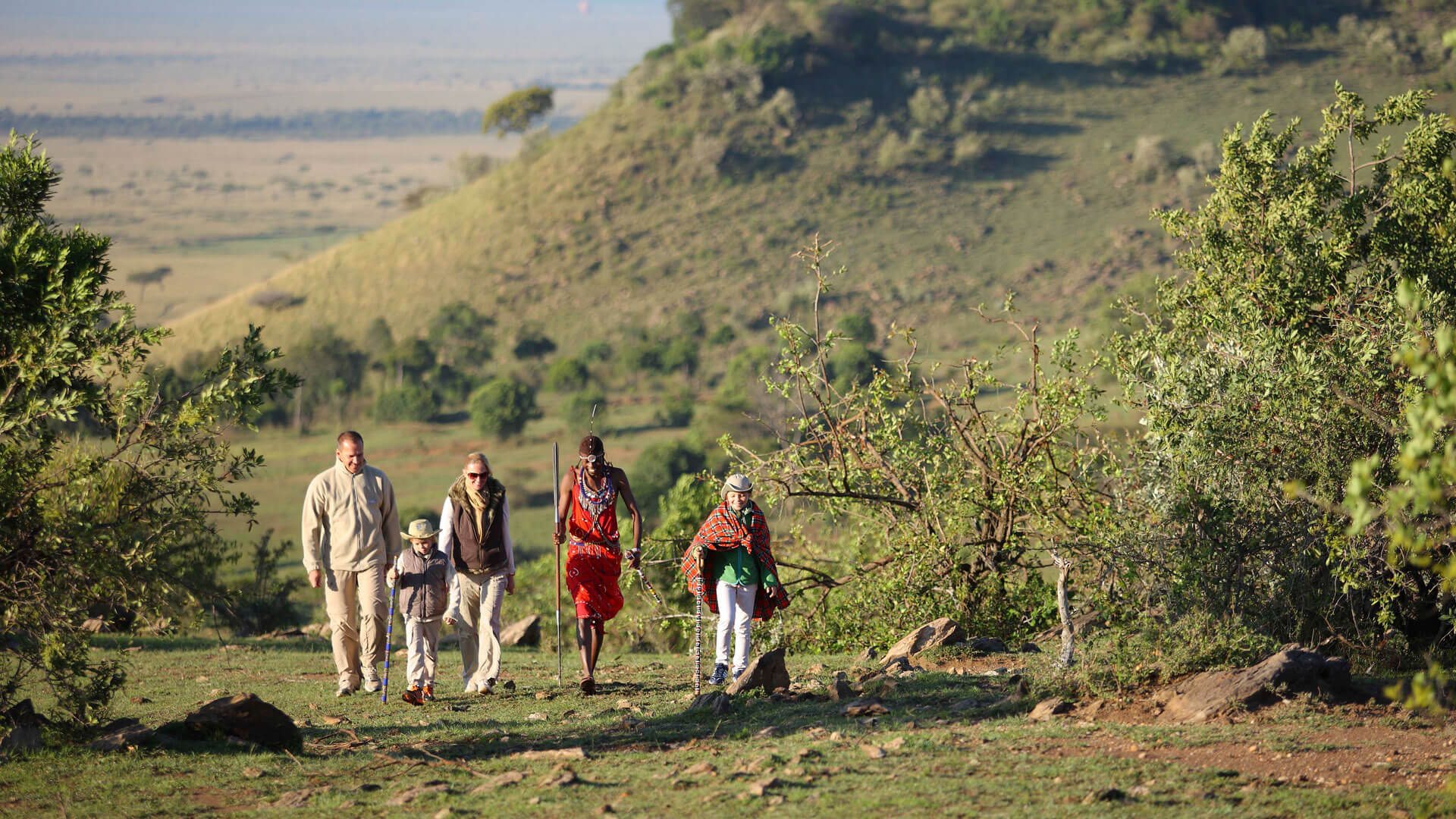walking-with-a-maasai-guide-tarangire