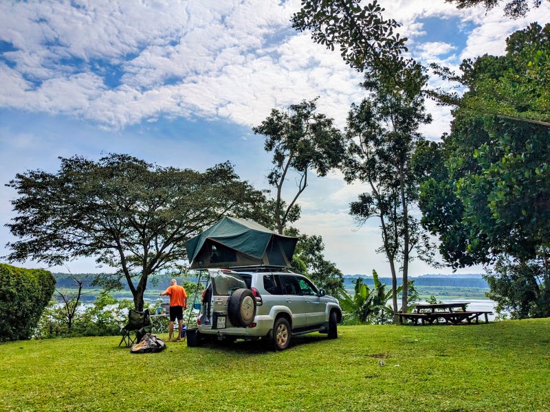 Camping-in-Uganda-with-a-4x4-with-a-roof-top-tent